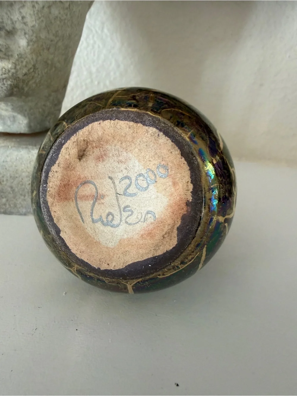 Signed Iridescent Art Pottery Bud Vase Blue & Gold Crackle Glaze‎ 4.5